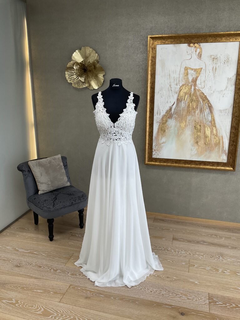 E8EABE4E-87B1-435F-921C-EC1D04C7083B